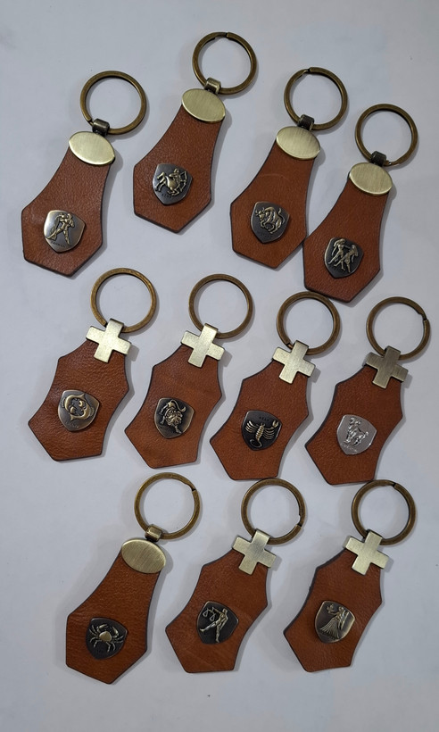 جاکلیدی ماه تولد قهوه ای