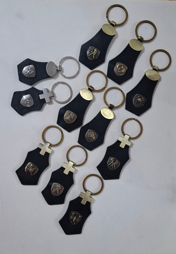 جاکلیدی چرم مشکی ماه تولد